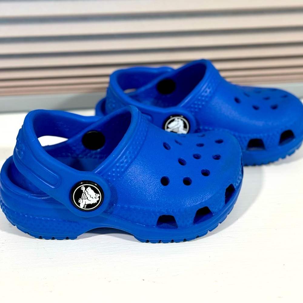 Toddler Crocs Size 4 Blue